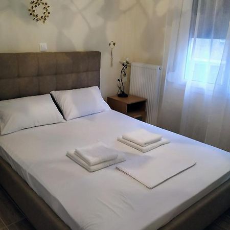 Kynosargous Square'S Apartment Athene Buitenkant foto