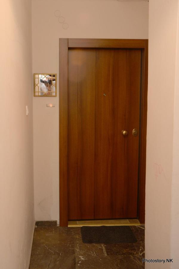 Kynosargous Square'S Apartment Athene Buitenkant foto